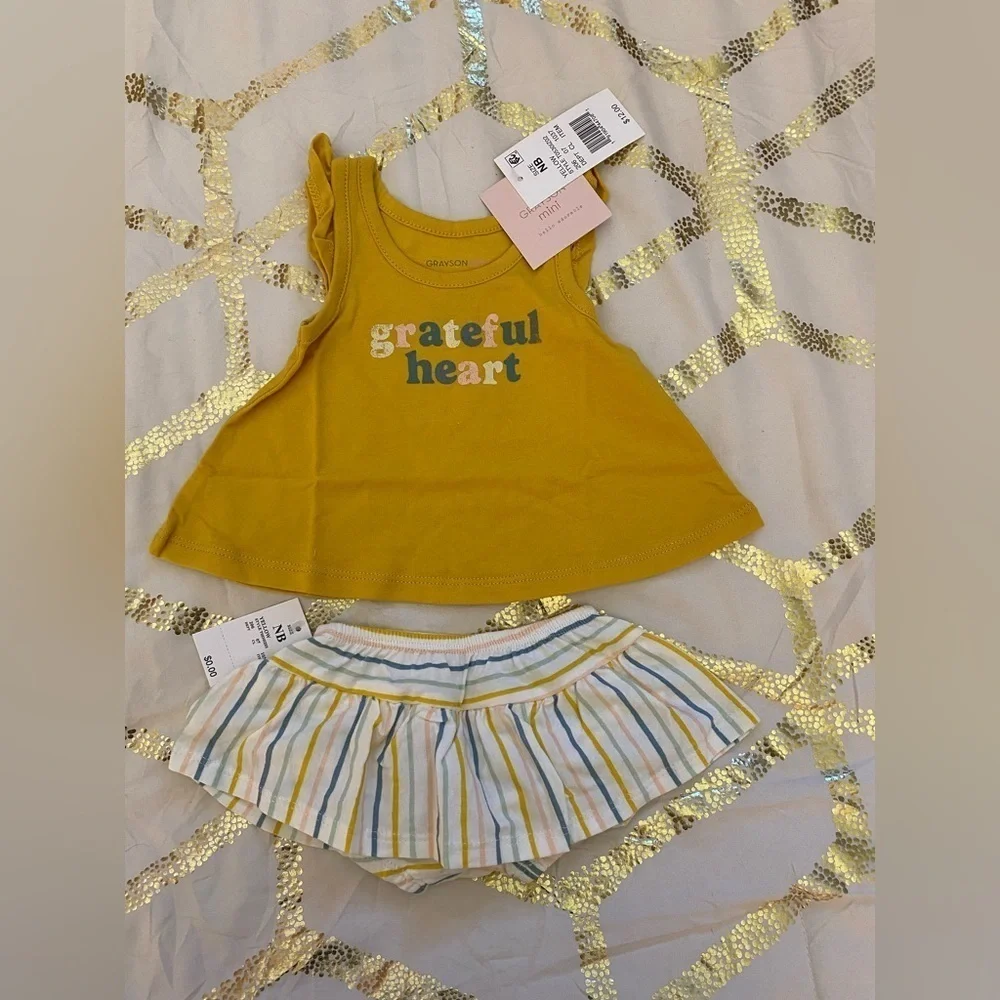 NWT Two Piece Grayson Mini Hello Adorable Shirt and Skort Set Newborn